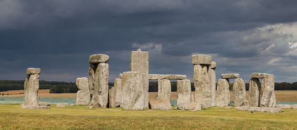 Stonehenge,_Condado_de_Wiltshire,_Inglaterra,_2014-08-12,_DD_09